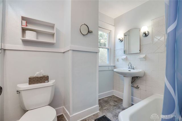 25 Laura Avenue, Dayton, OH 45405