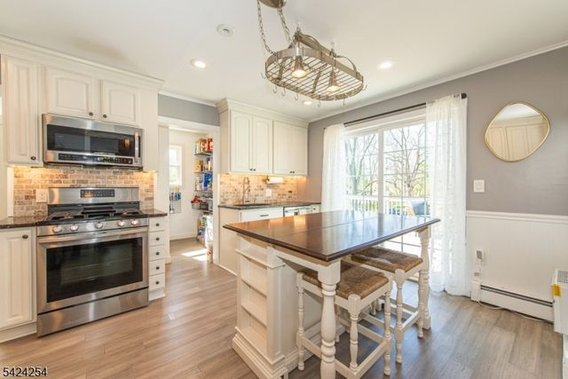 67 Ryerson Ave, Newton Town, NJ 07860