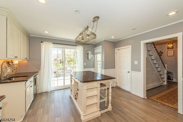 67 Ryerson Ave, Newton Town, NJ 07860