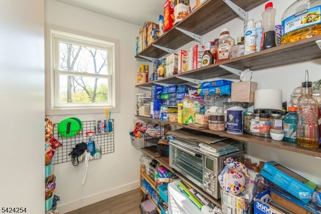 67 Ryerson Ave, Newton Town, NJ 07860