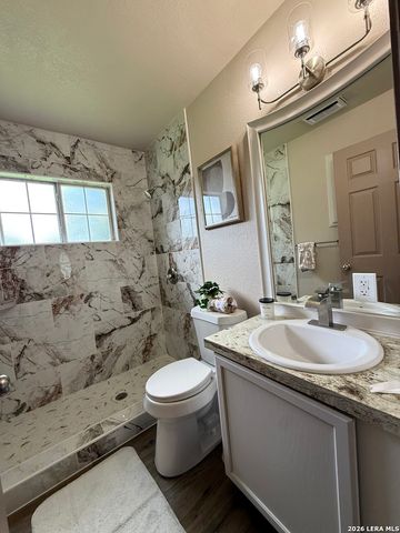 910 Menefee Blvd, San Antonio, TX 78237