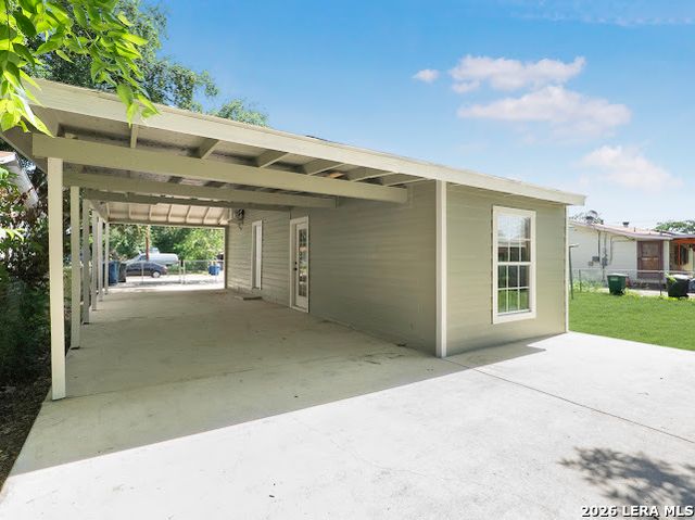 910 Menefee Blvd, San Antonio, TX 78237