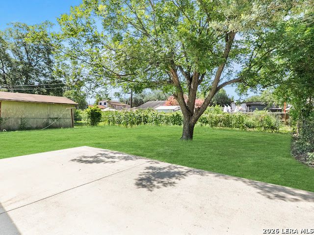 910 Menefee Blvd, San Antonio, TX 78237