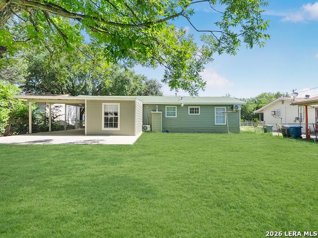 910 Menefee Blvd, San Antonio, TX 78237