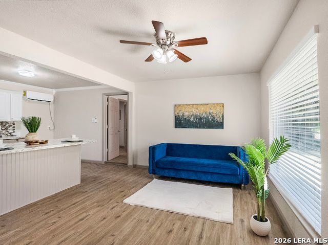 910 Menefee Blvd, San Antonio, TX 78237