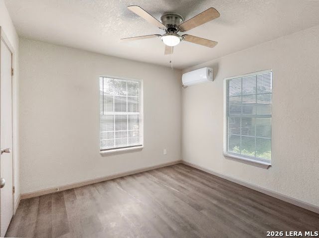 910 Menefee Blvd, San Antonio, TX 78237