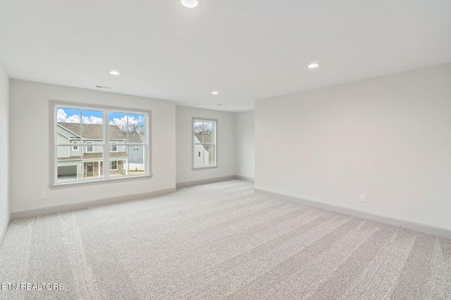 1172 Madison Oaks Rd, Knoxville, TN 37924