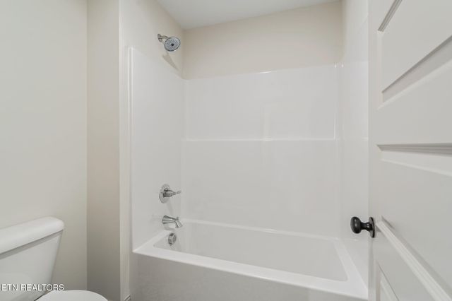 1172 Madison Oaks Rd, Knoxville, TN 37924