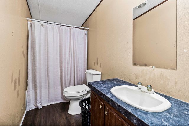 404 E Mimosa Drive, Livingston, TX 77351