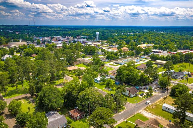 404 E Mimosa Drive, Livingston, TX 77351