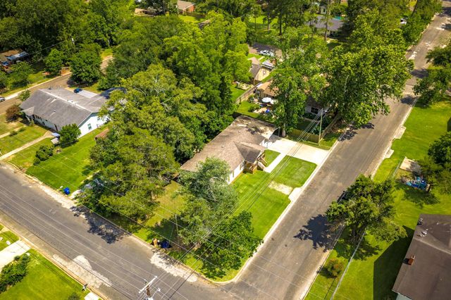 404 E Mimosa Drive, Livingston, TX 77351