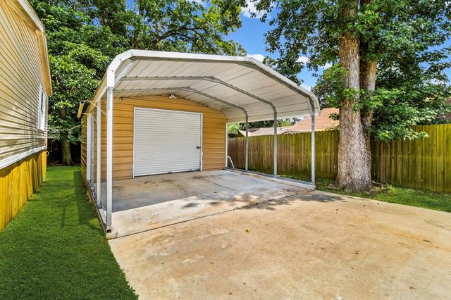404 E Mimosa Drive, Livingston, TX 77351