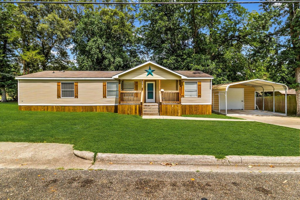 404 E Mimosa Drive, Livingston, TX 77351