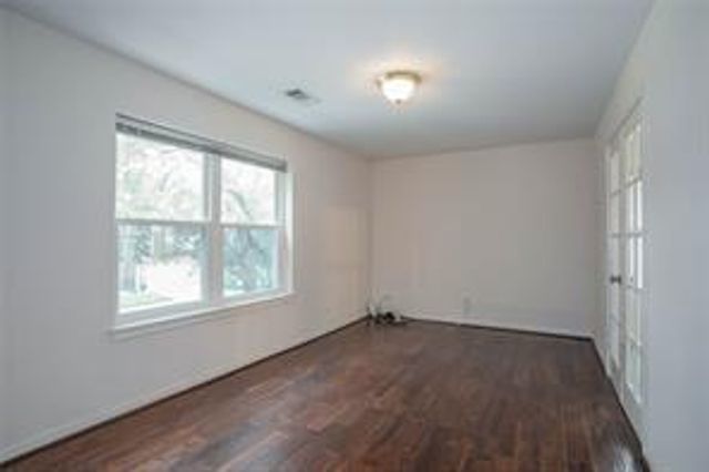 1850 Creek Drive, Houston, TX 77080