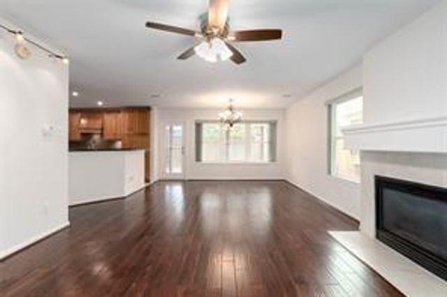 1850 Creek Drive, Houston, TX 77080