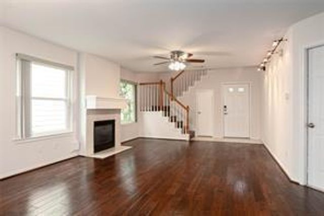 1850 Creek Drive, Houston, TX 77080