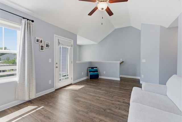 2004 French Bayou Ln, Hendersonville, TN 37075