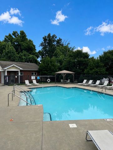 2004 French Bayou Ln, Hendersonville, TN 37075