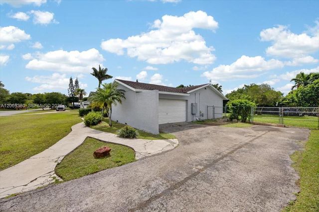 16040 SW 283rd St, Homestead, FL 33033