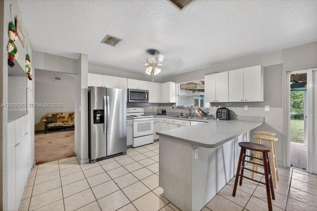 16040 SW 283rd St, Homestead, FL 33033