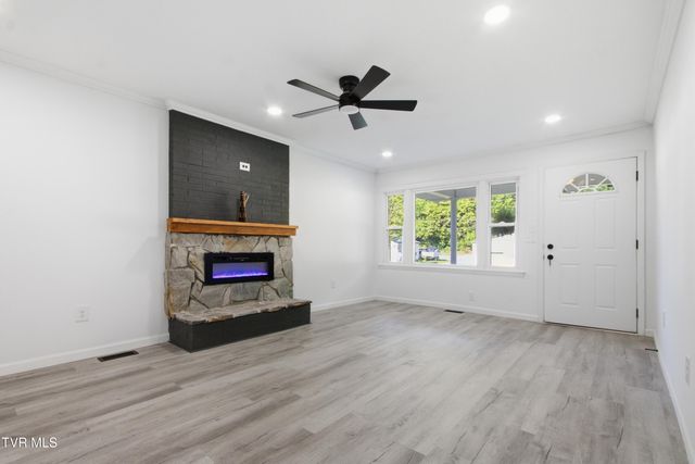103 Commodore Avenue, Elizabethton, TN 37643