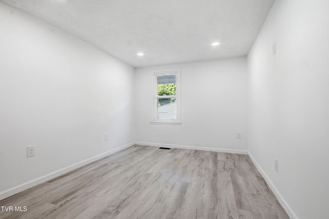 103 Commodore Avenue, Elizabethton, TN 37643