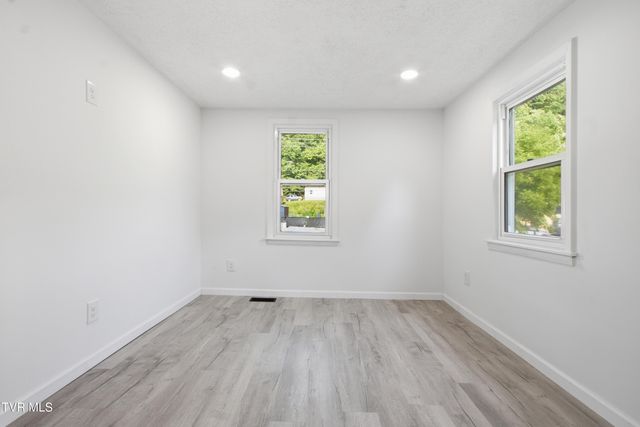 103 Commodore Avenue, Elizabethton, TN 37643