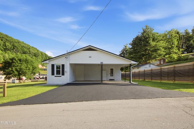 103 Commodore Avenue, Elizabethton, TN 37643