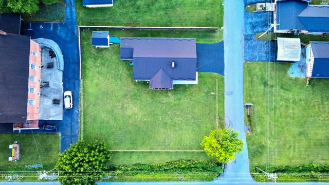 103 Commodore Avenue, Elizabethton, TN 37643