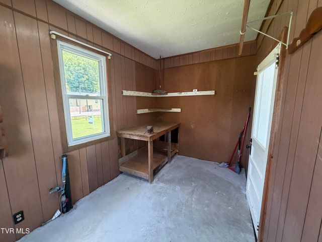 103 Commodore Avenue, Elizabethton, TN 37643