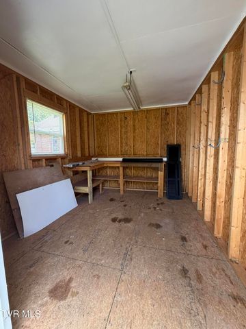 103 Commodore Avenue, Elizabethton, TN 37643