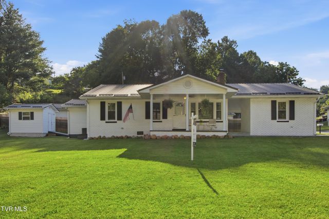 103 Commodore Avenue, Elizabethton, TN 37643