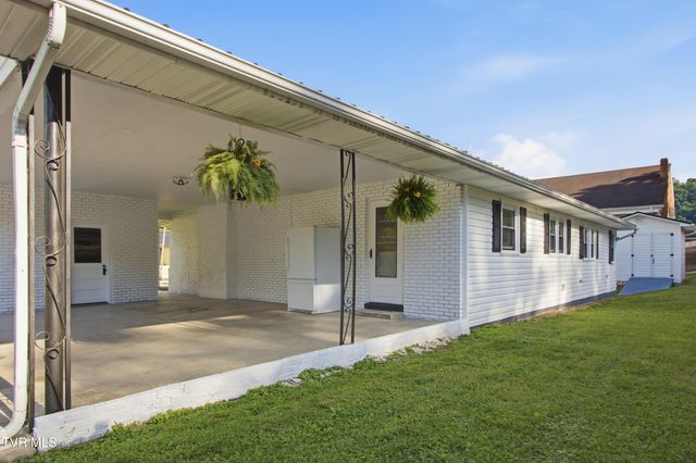 103 Commodore Avenue, Elizabethton, TN 37643