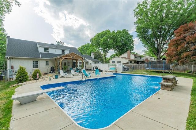 3845 Ranchwood Drive, Clemmons, NC 27012