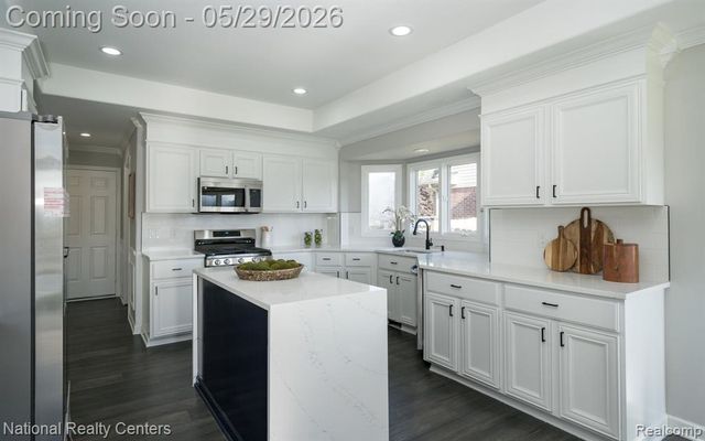 50847 Commons Drive, Macomb, MI 48042