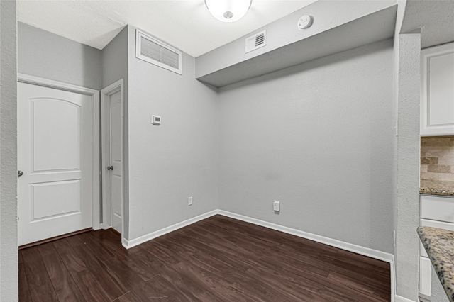 2425 Augusta Drive 29, Houston, TX 77057