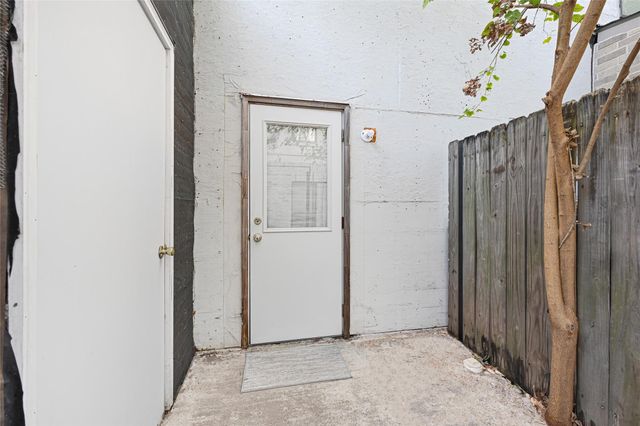 2425 Augusta Drive 29, Houston, TX 77057