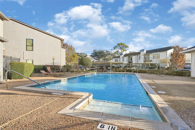 2425 Augusta Drive 29, Houston, TX 77057