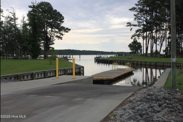 625 Vandemere Creek Drive, Vandemere, NC 28587