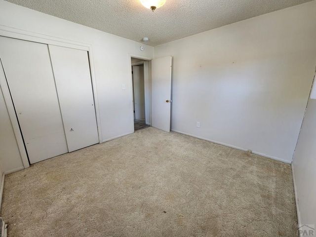 48 Caledonia Rd, Pueblo, CO 81001