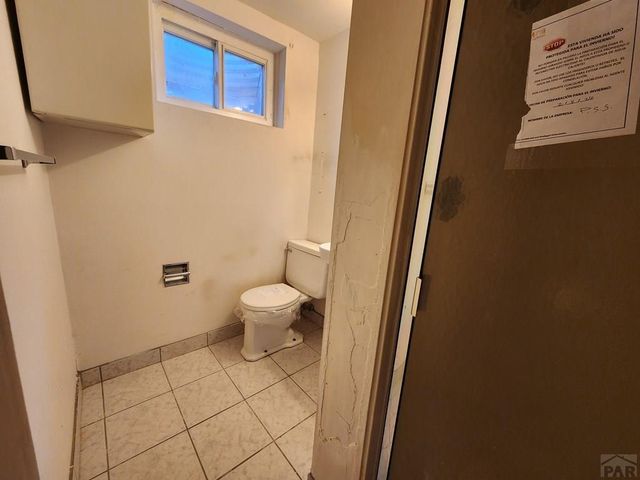 48 Caledonia Rd, Pueblo, CO 81001