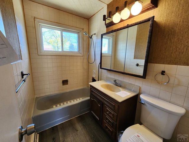 48 Caledonia Rd, Pueblo, CO 81001