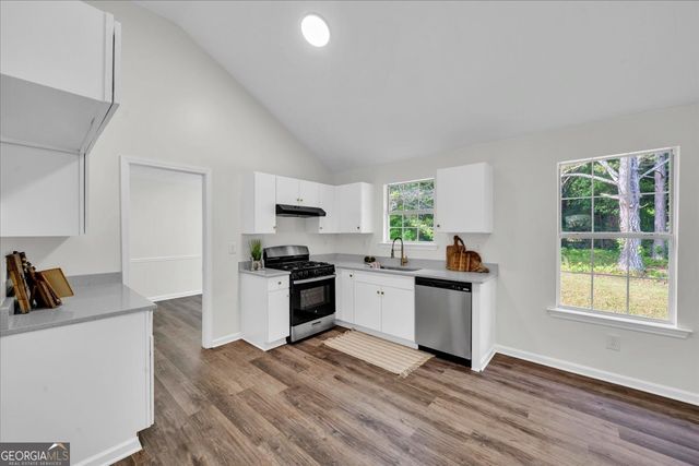 417 Grove Park Drive, Locust Grove, GA 30248