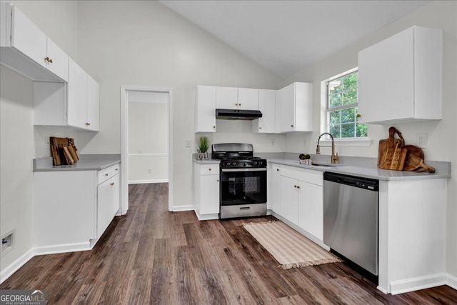 417 Grove Park Drive, Locust Grove, GA 30248