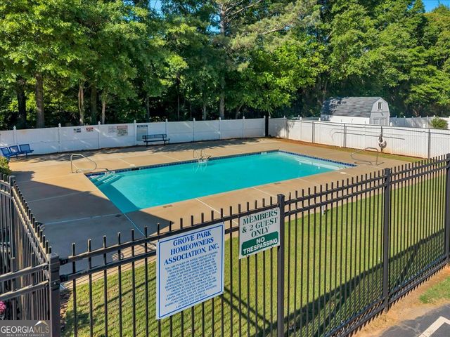 417 Grove Park Drive, Locust Grove, GA 30248