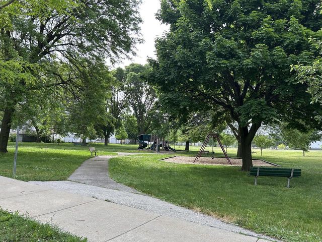 1818 E Fernwood AVENUE, Milwaukee, WI 53207