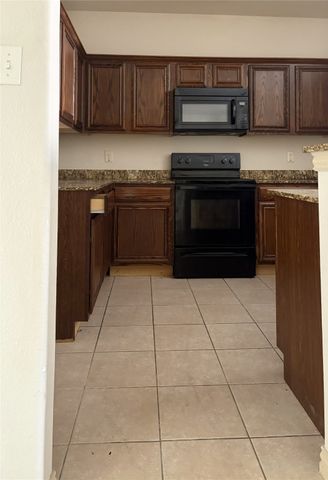 2323 calendar Court, Grand Prairie, TX 75050