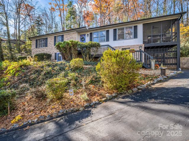 119 Long John Drive, Hendersonville, NC 28791