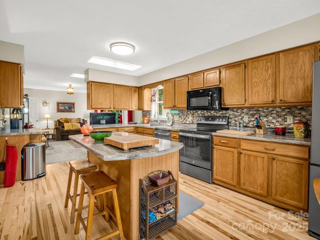 119 Long John Drive, Hendersonville, NC 28791