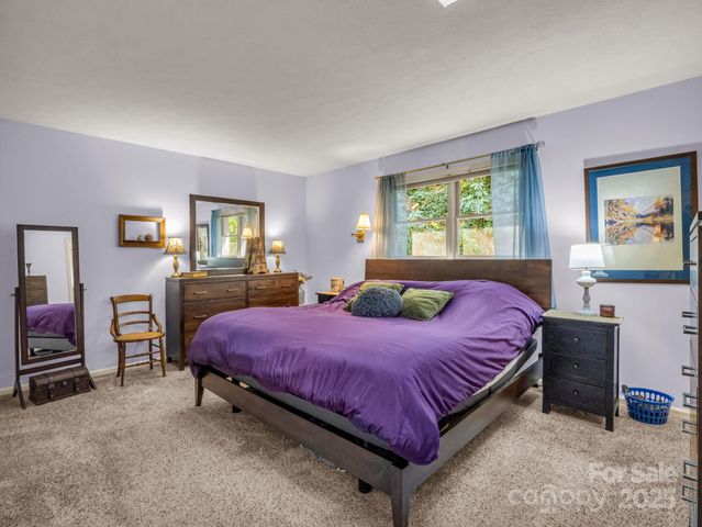 119 Long John Drive, Hendersonville, NC 28791